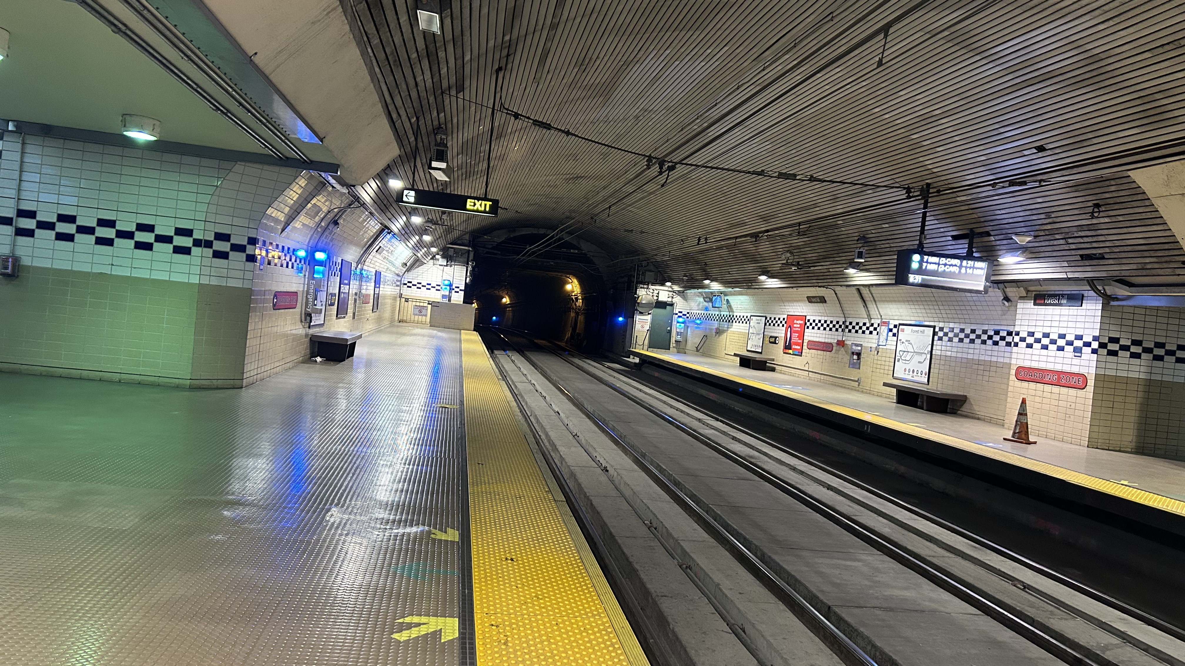 Forest Hill Station subway platform